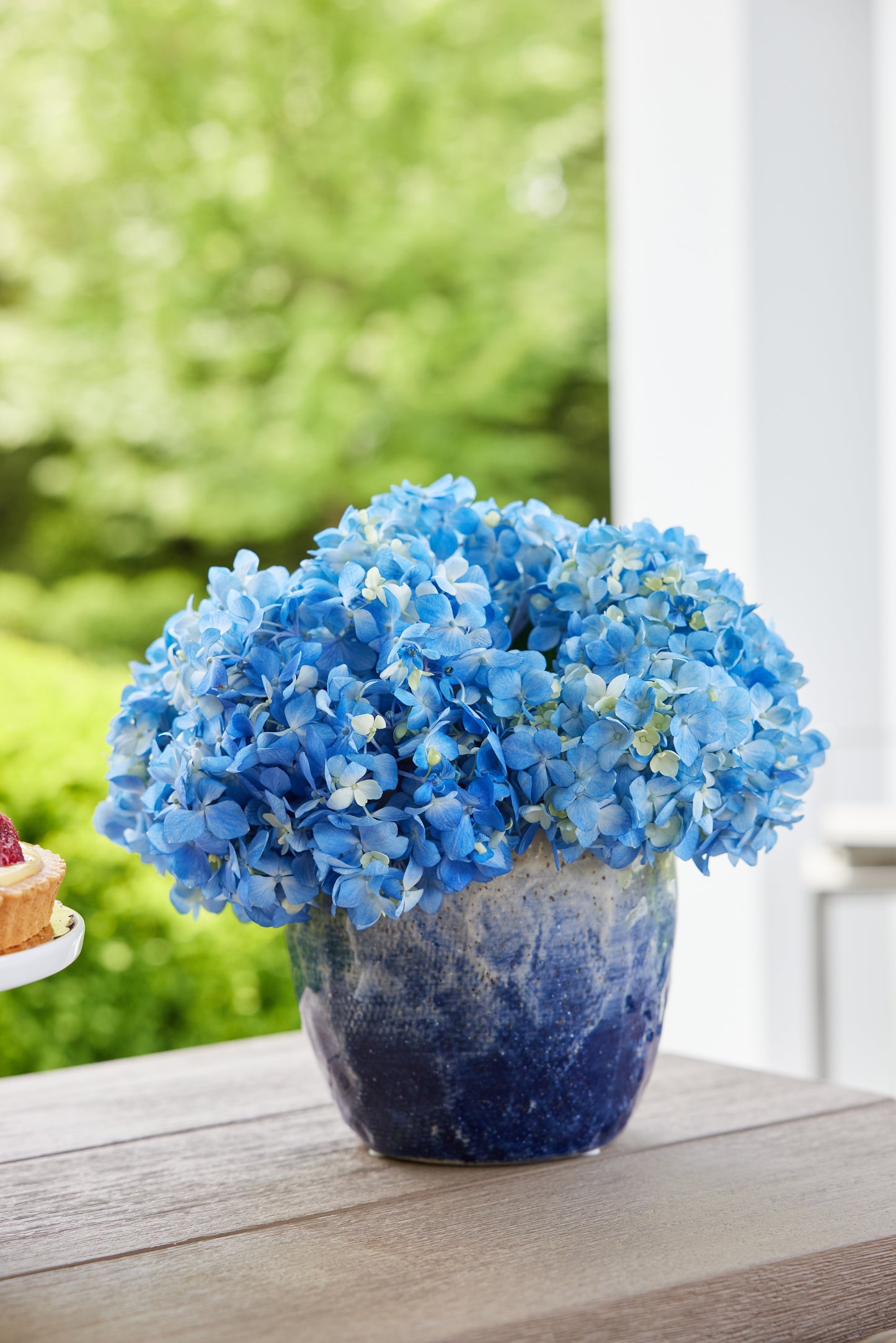 Medium Cream and Blue Cachepot