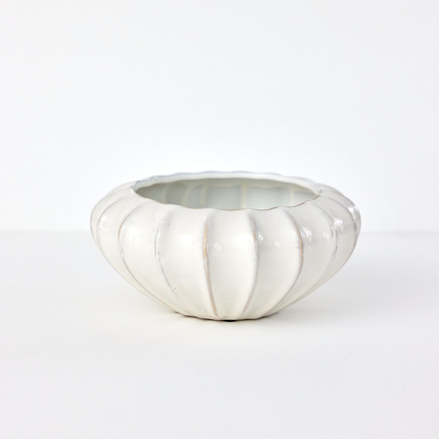 Arial low bowl