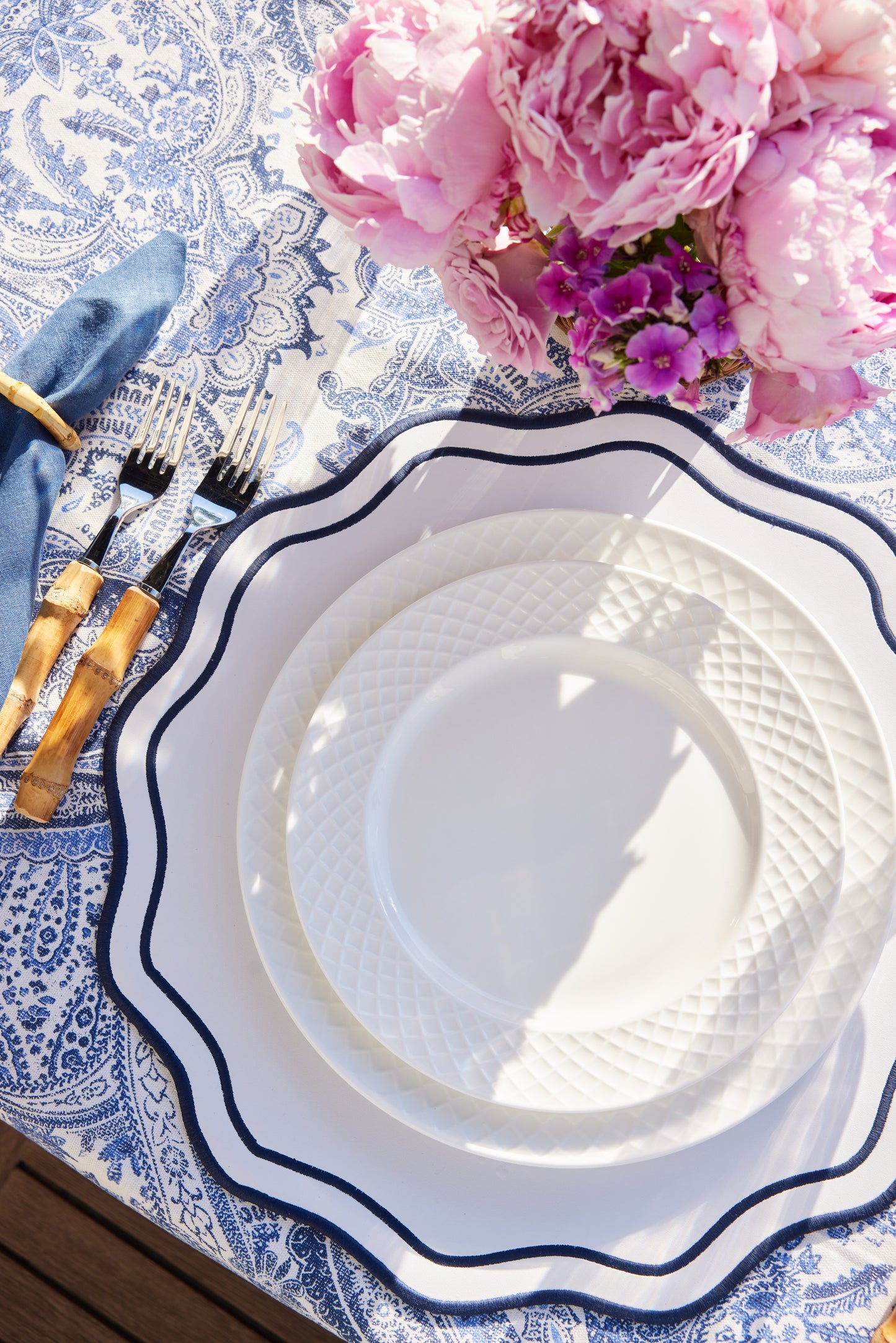 LeeLiss Placemat - White & Blue